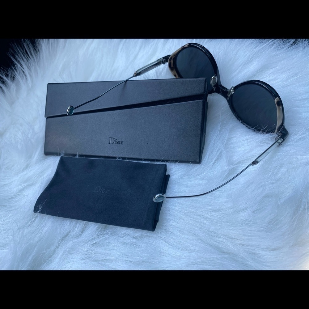 Authentic Christian Dior umbrage Sunglasses 52mm - Picture 8 of 12